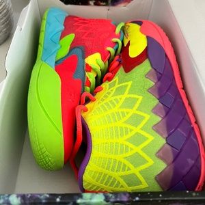 Youth size 6 MB.01 Lamelo Ball Be You basketball shoes